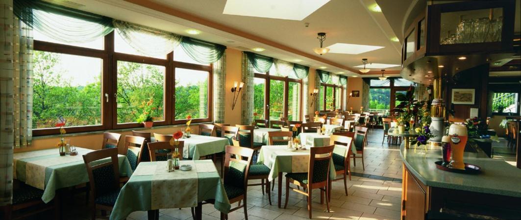 Burgschaenke, Hotel & Restaurant - E-Mobilitaet Ladestationen Fuer Elektroautos Burgthann Экстерьер фото